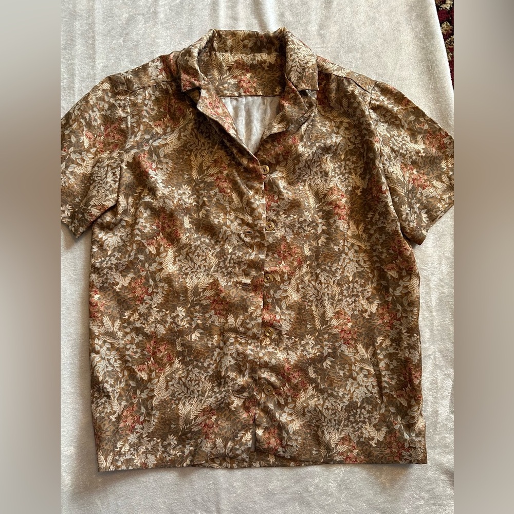 Floral print short sleeve button up